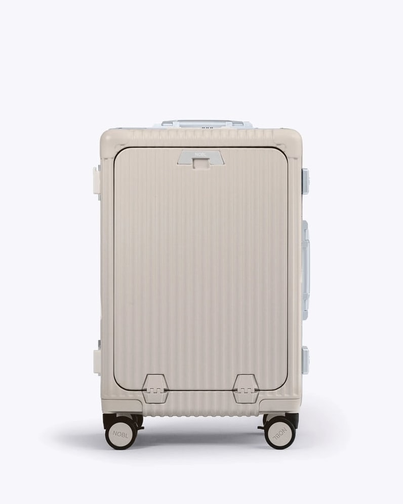 Carry-On: All-in-One 19" — Voyager Elite