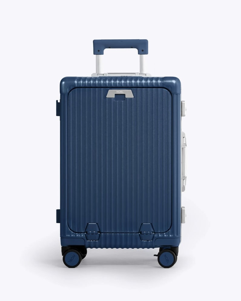 Carry-On: All-in-One 19" — Voyager Elite
