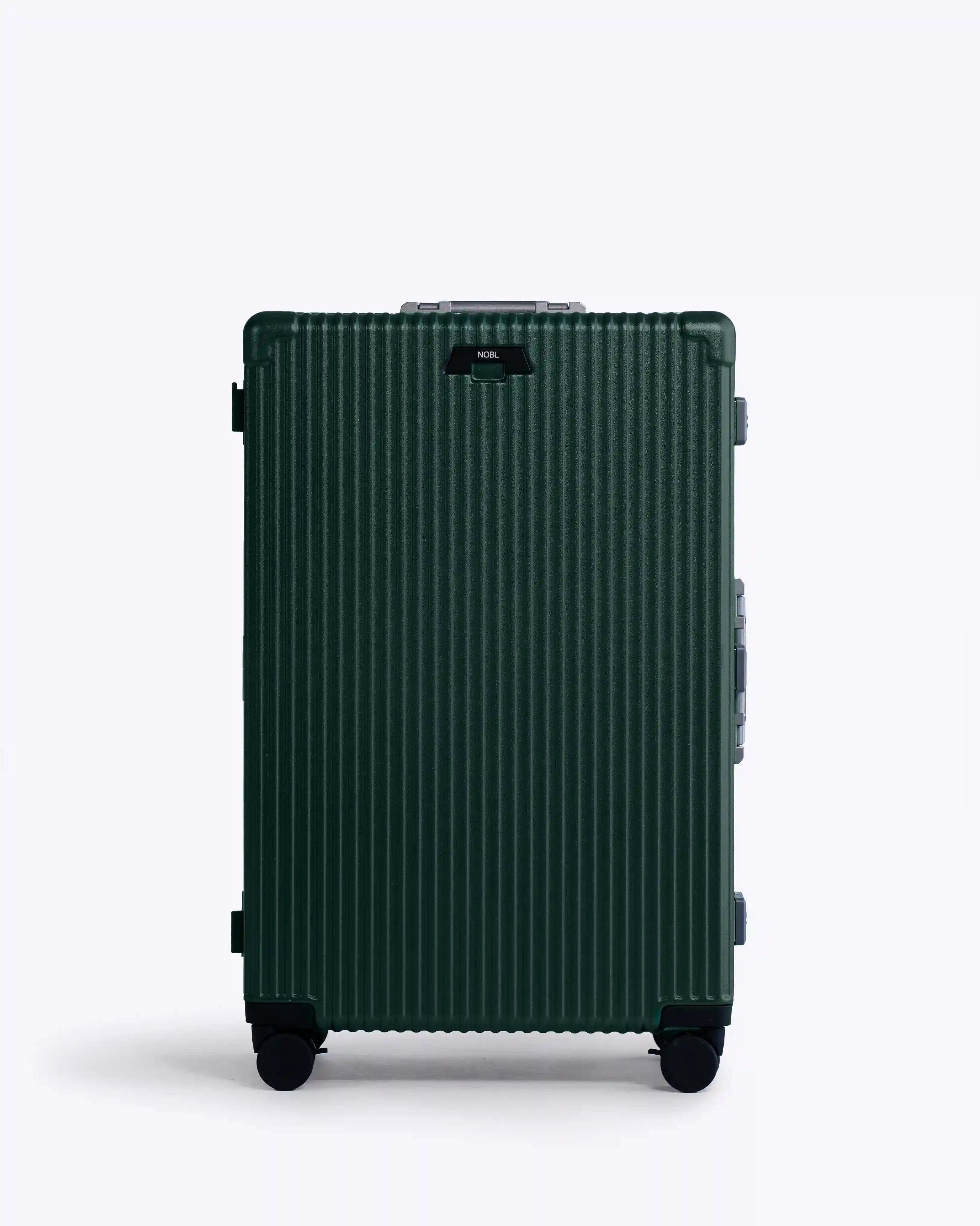 Check-In: All-In-One 28" — Voyager Elite