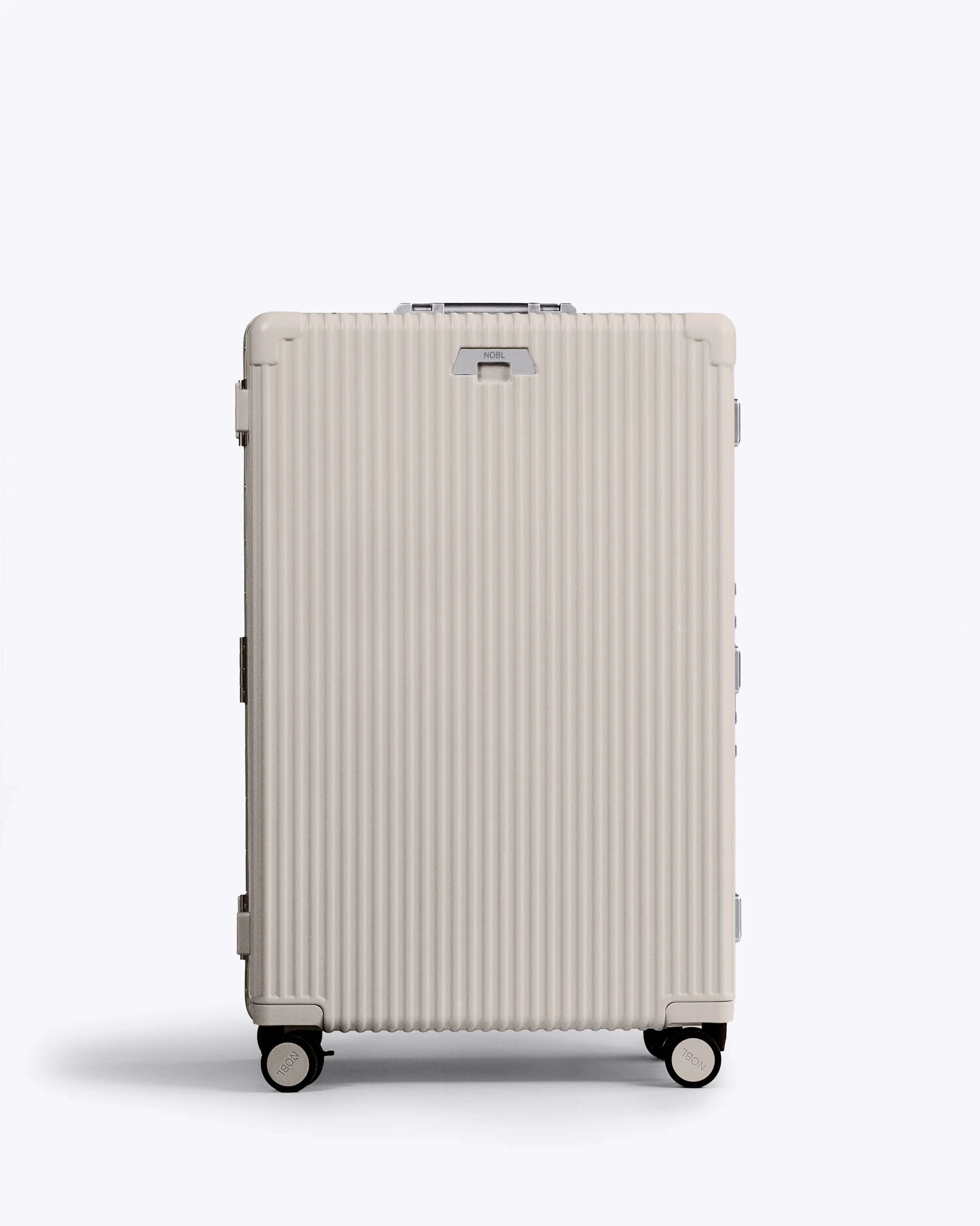 Check-In: All-In-One 28" — Voyager Elite