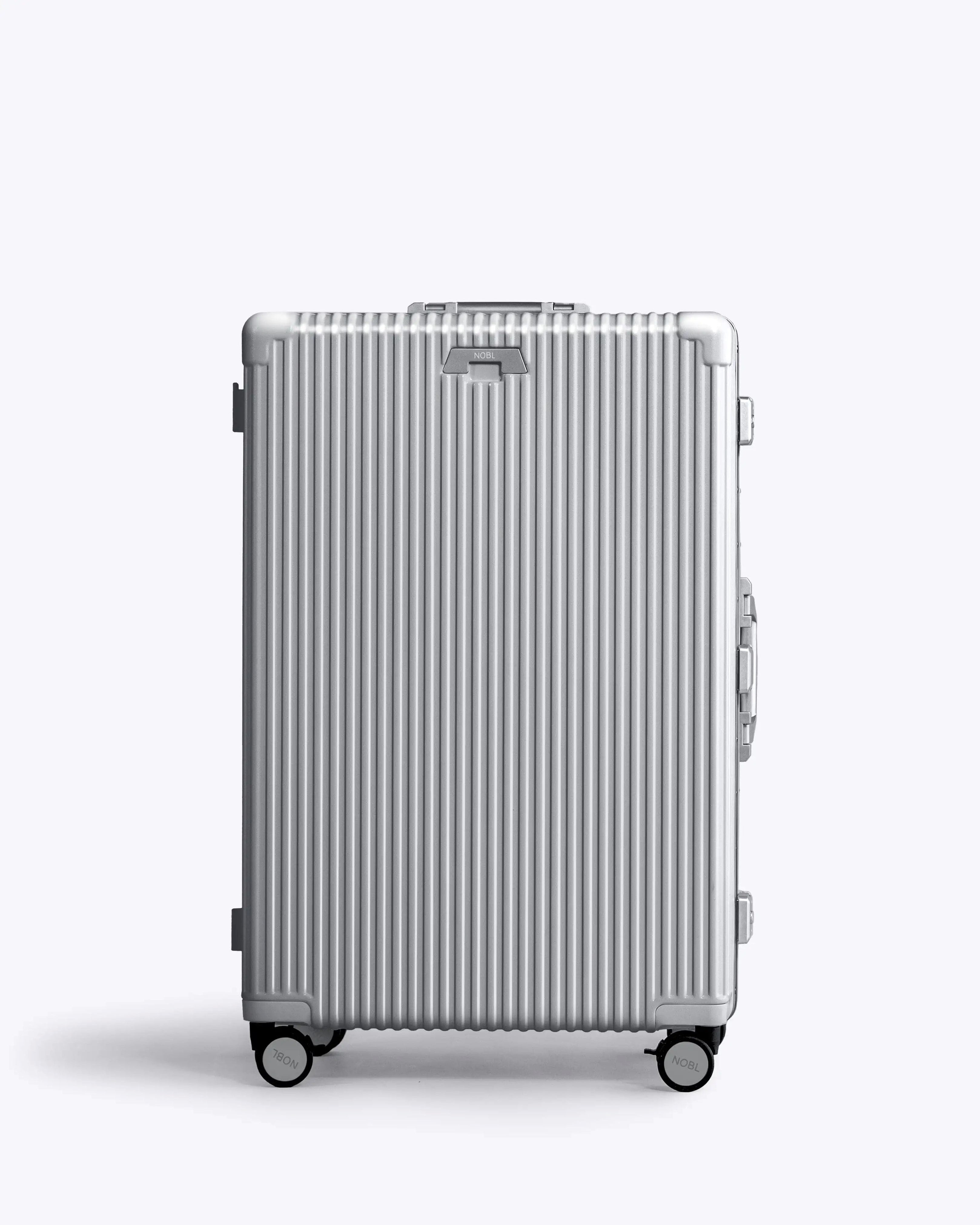 Check-In: All-In-One 28" — Voyager Elite