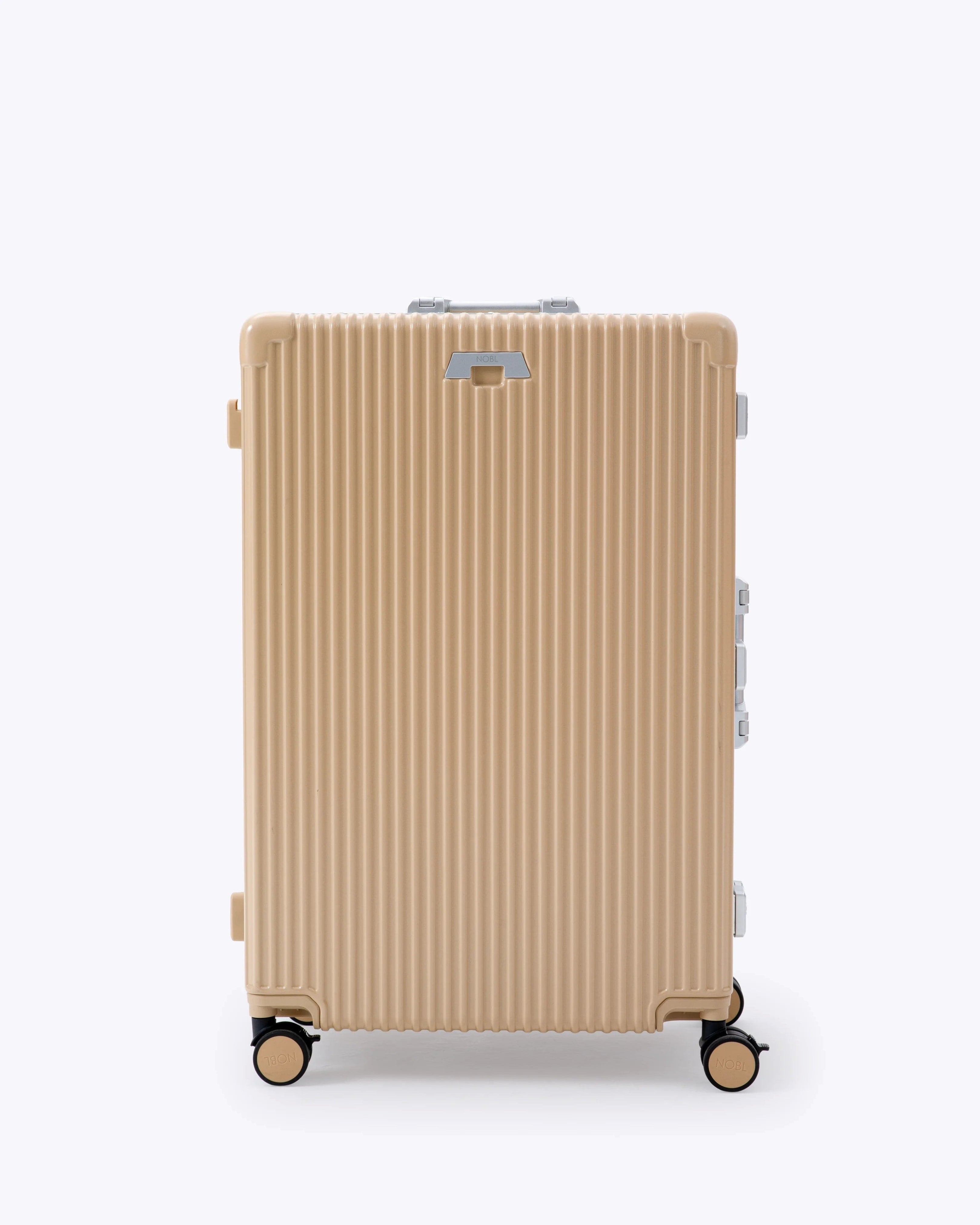 Check-In: All-In-One 28" — Voyager Elite