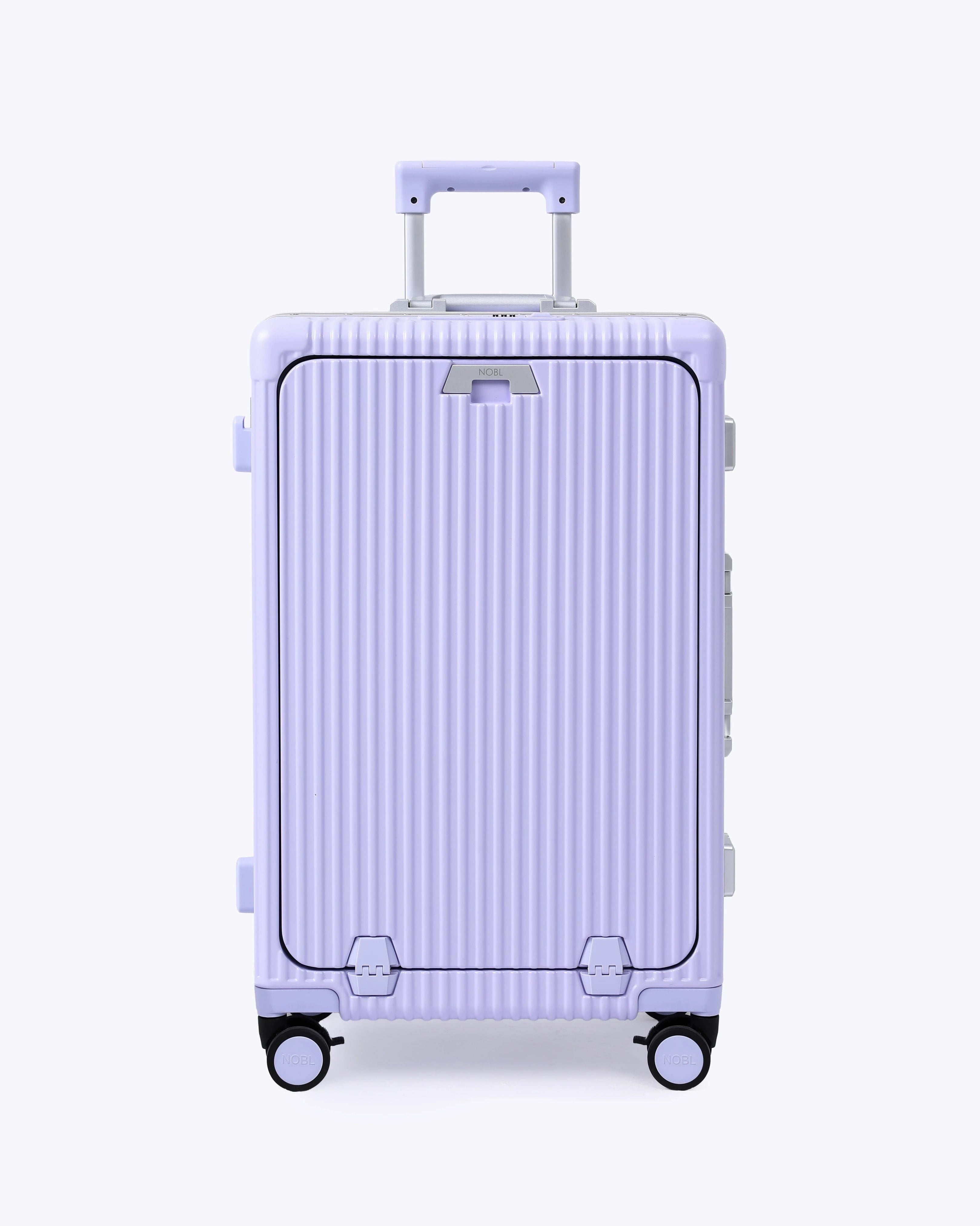 Check-In Medium: All-In-One 24" — Voyager Elite
