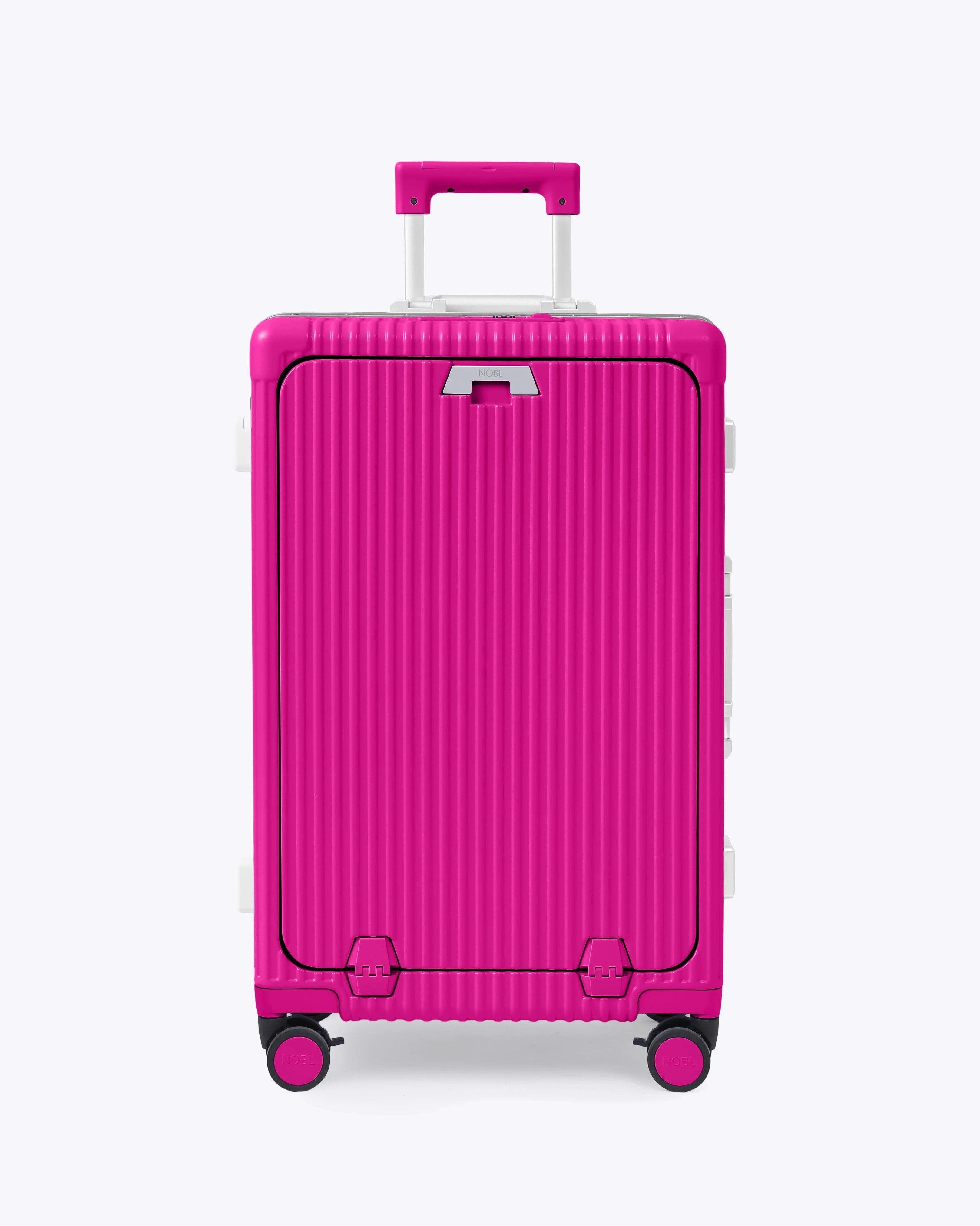 Check-In Medium: All-In-One 24" — Voyager Elite