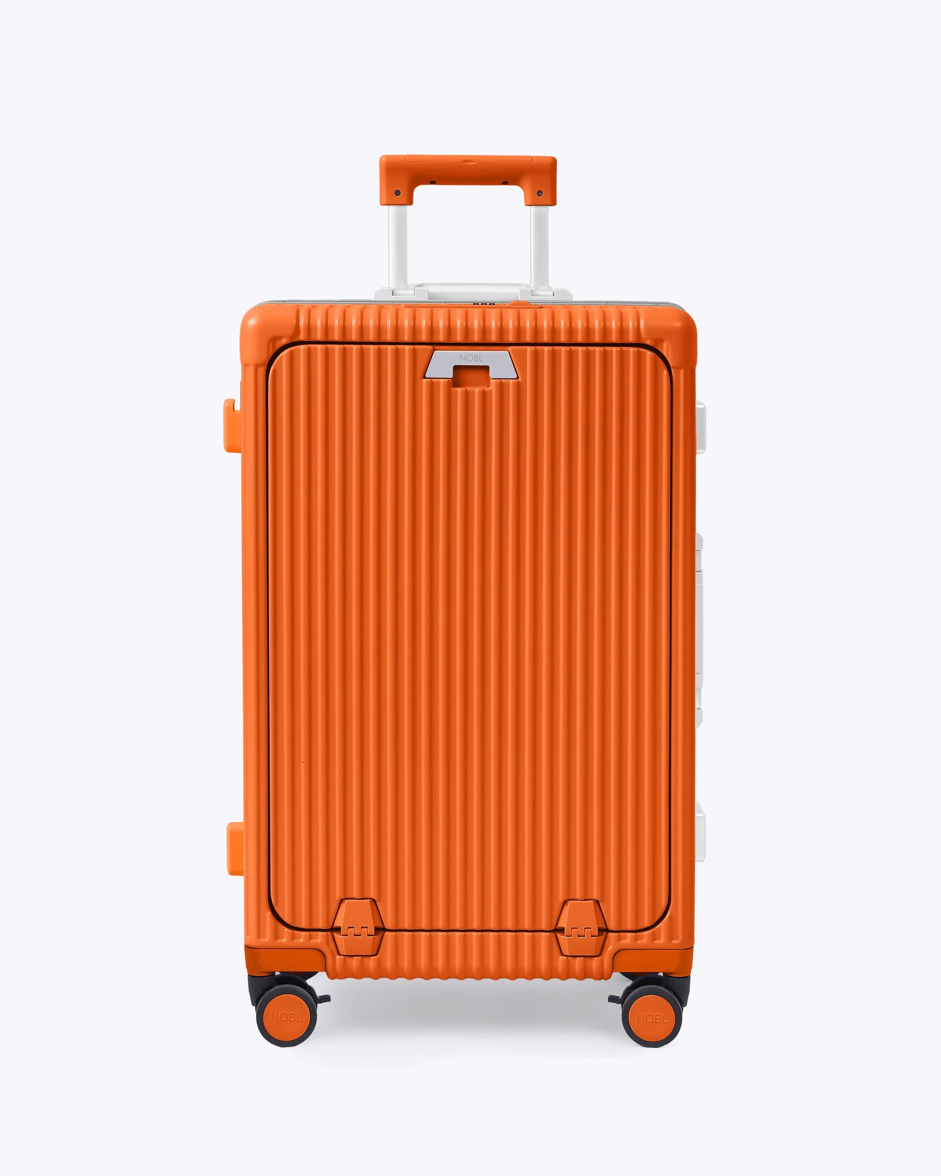 Check-In Medium: All-In-One 24" — Voyager Elite