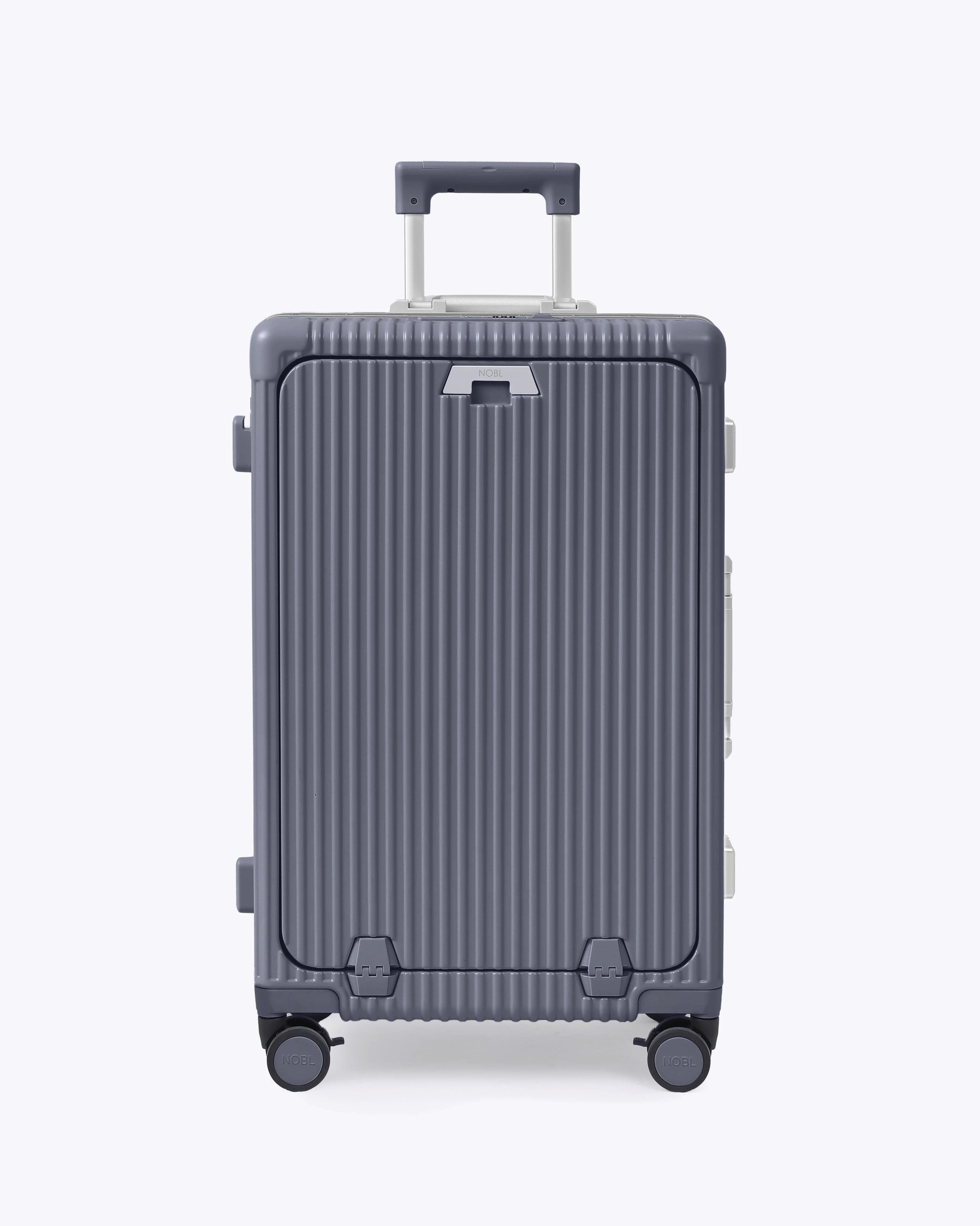 Check-In Medium: All-In-One 24" — Voyager Elite